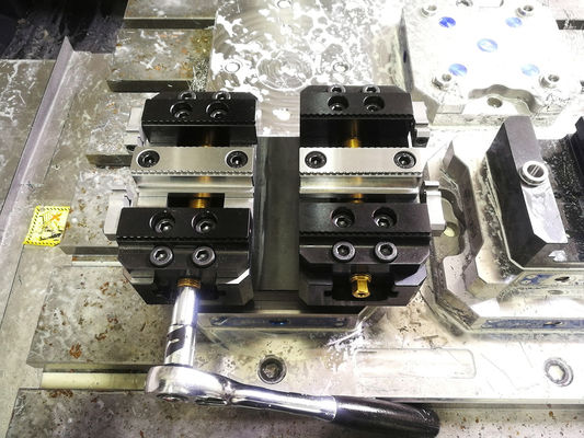 3 किलो एक्सिस फिक्स्चर 50 मिमी क्लैंपिंग रेंज 4 एक्सिस वाइस स्टेनलेस स्टील