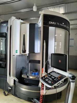 96 सीरीज द्वारा 5-एक्सिस सीएनसी वर्किंग के लिए हाई प्रिसिजन सेल्फ-सेंटरिंग वाइस और 4-होल मैनुअल फिक्स्चर